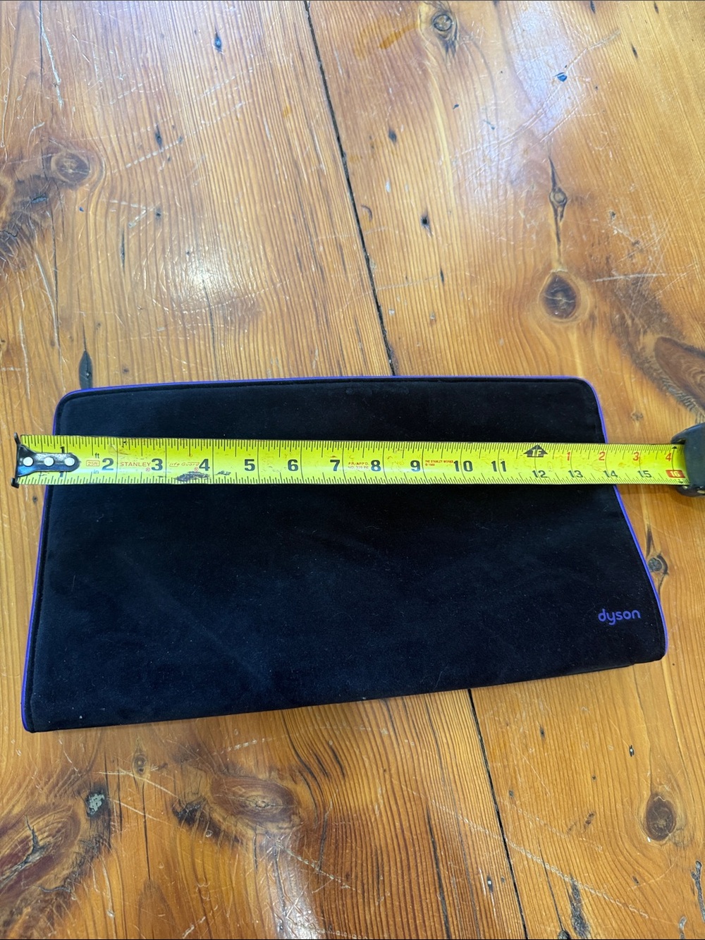Dyson Air wrap Black Accessory Pouch Travel Case with Magnetic closure - Picture 5 of 6